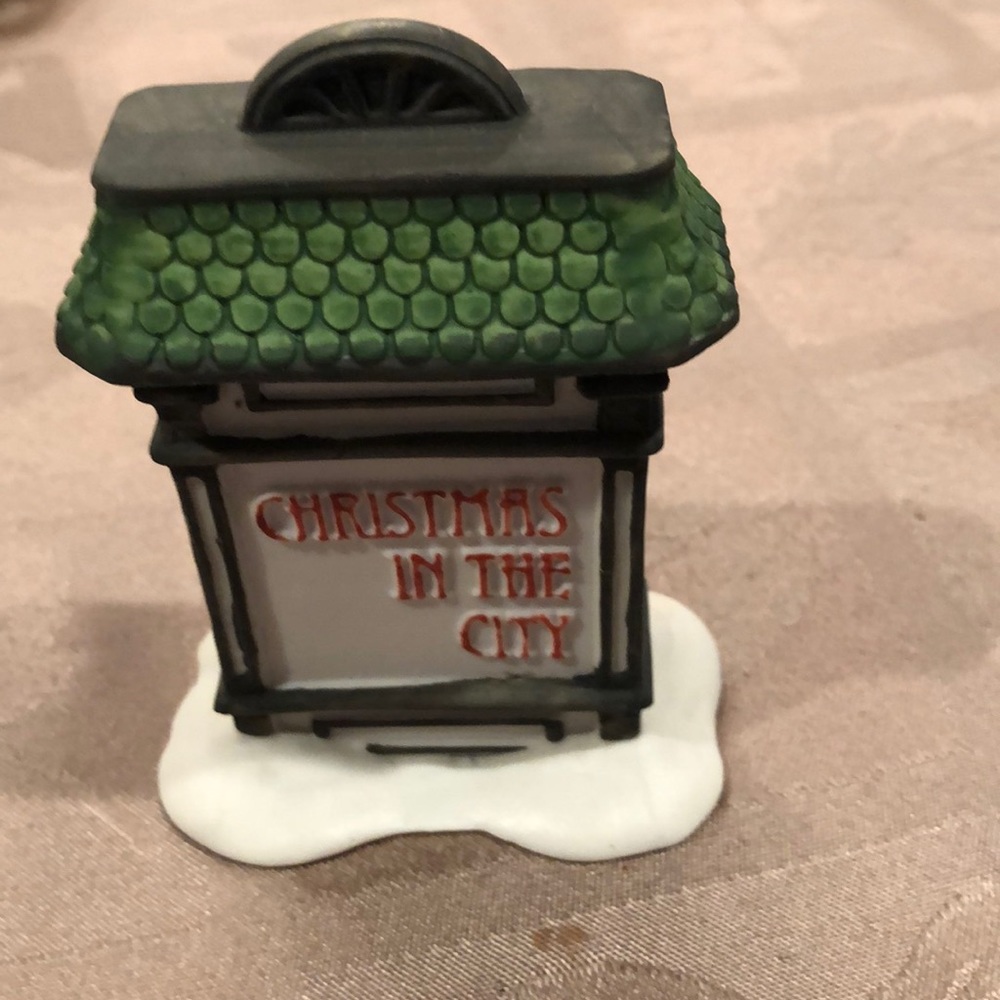 LAST ONE!  ❤Dept 56 New “Christmas in the City” signs❤